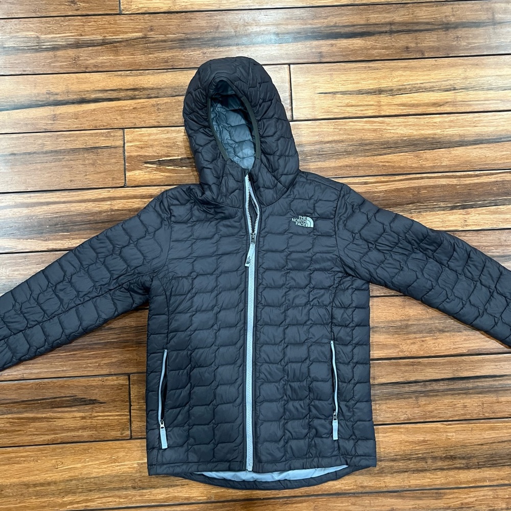Boys Lg- 14/16 Black North Face Coat with hood